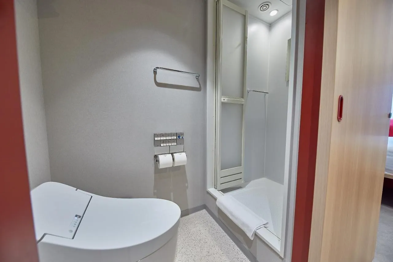 Hotel Lyf Ginza Tokyo 3*,  Giappone